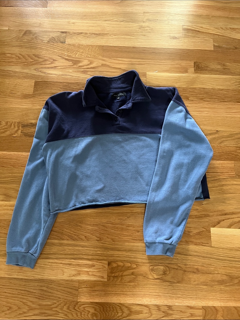 La Hearts Color Blocked Cropped Polo Pullover